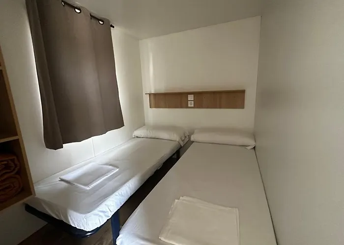 Mobil-home - Terrasse Privée - Api-1-52-1861 Camping *