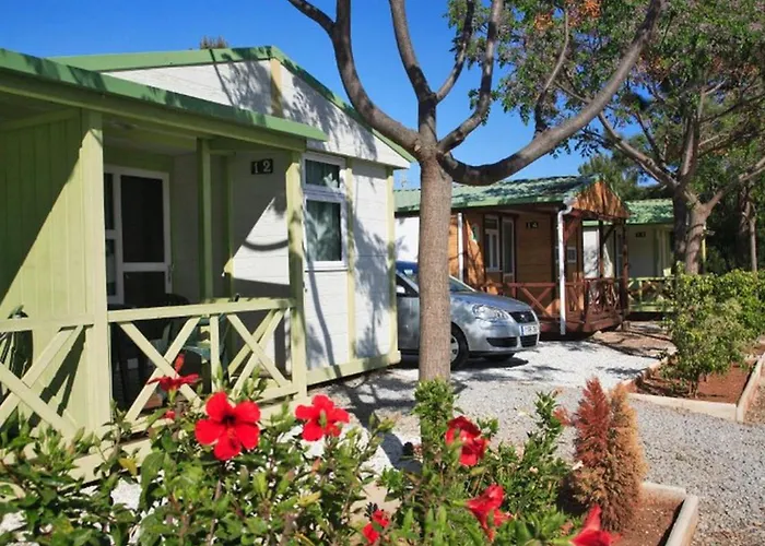 Mobil-home - Terrasse Privée - Api-1-52-1861 *